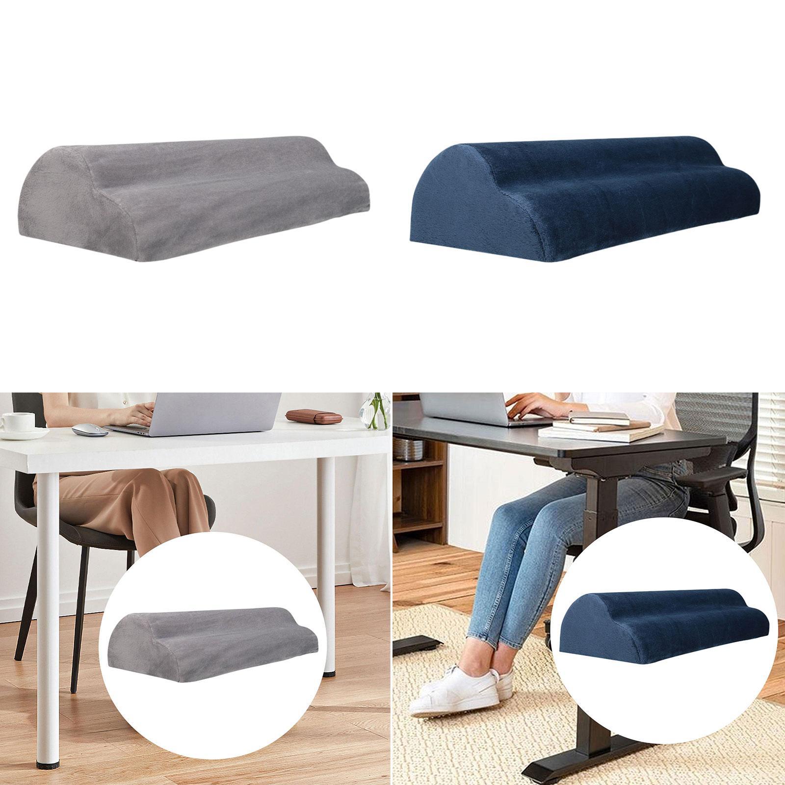 Voetsteun onder bureau op het  - Gaming Accessories Officeworks recensie en prijs